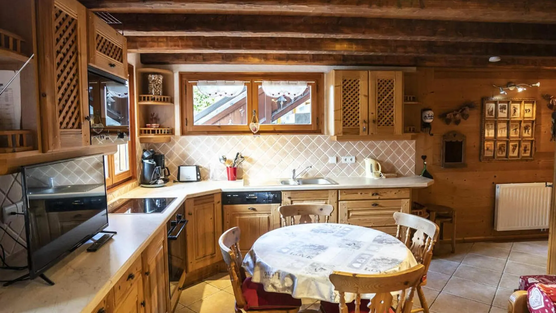 Studio Chatel 4 Pers. Avec Terrasse, Proche Remontees Mecaniques, Parking, Et Wifi - Fr-1-676-189 0*,  France